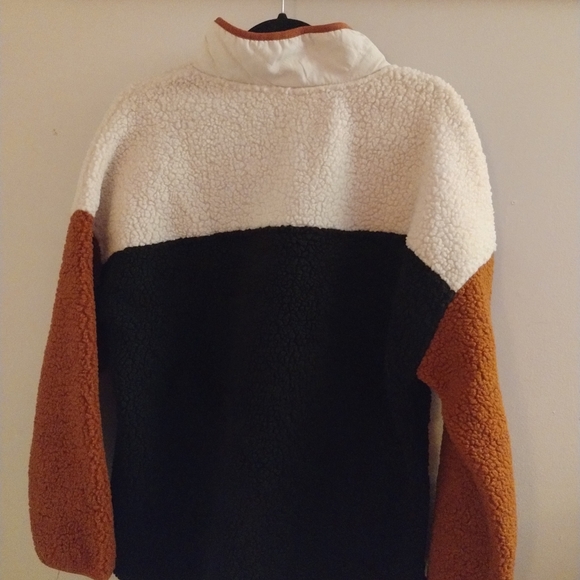 Time and True tri-color sweatshirt - Picture 2 of 3